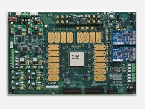 Virtex-7 FPGA VC7215 特性評価キット イメージ